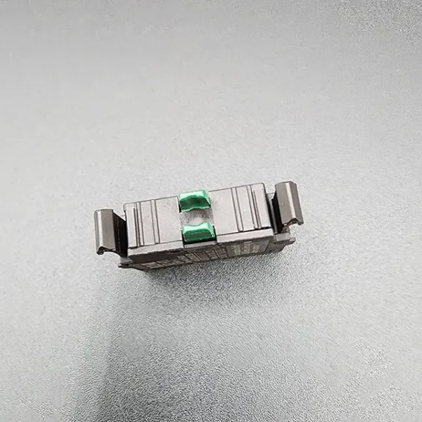 441037
