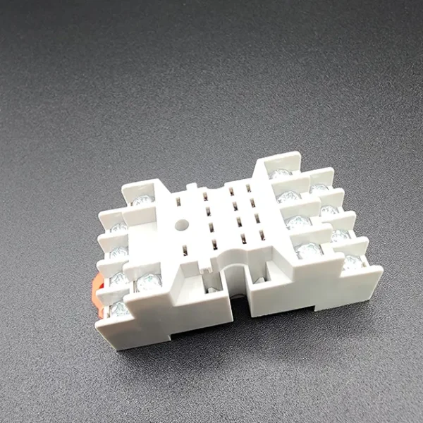 444024